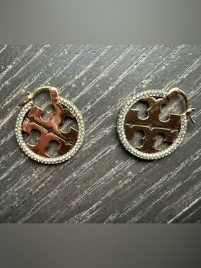 Tory Burch Logo Crystal Hoop Earrings Gold Tone Pavé Rhinestone Hoops